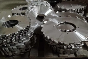 熱噴涂廠家?guī)懔私鉄釃娡砍Ｒ姷男迯?fù)類型有哪些？